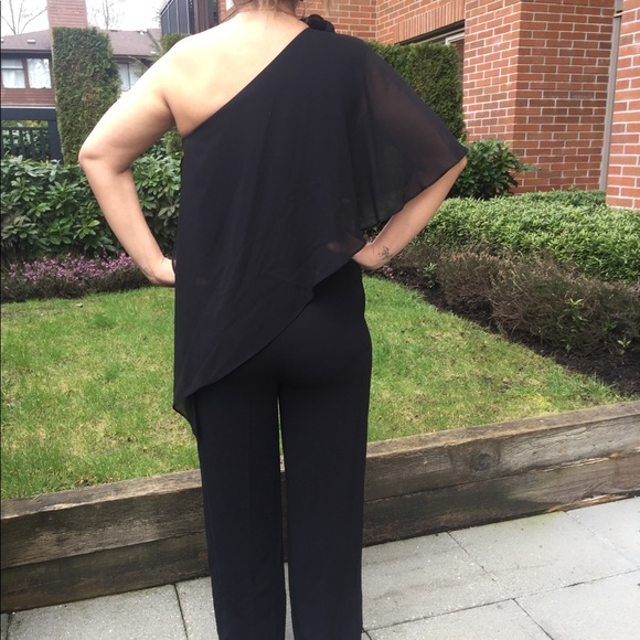 🖤Chic black jumpsuit🖤 - Picture 4 of 7